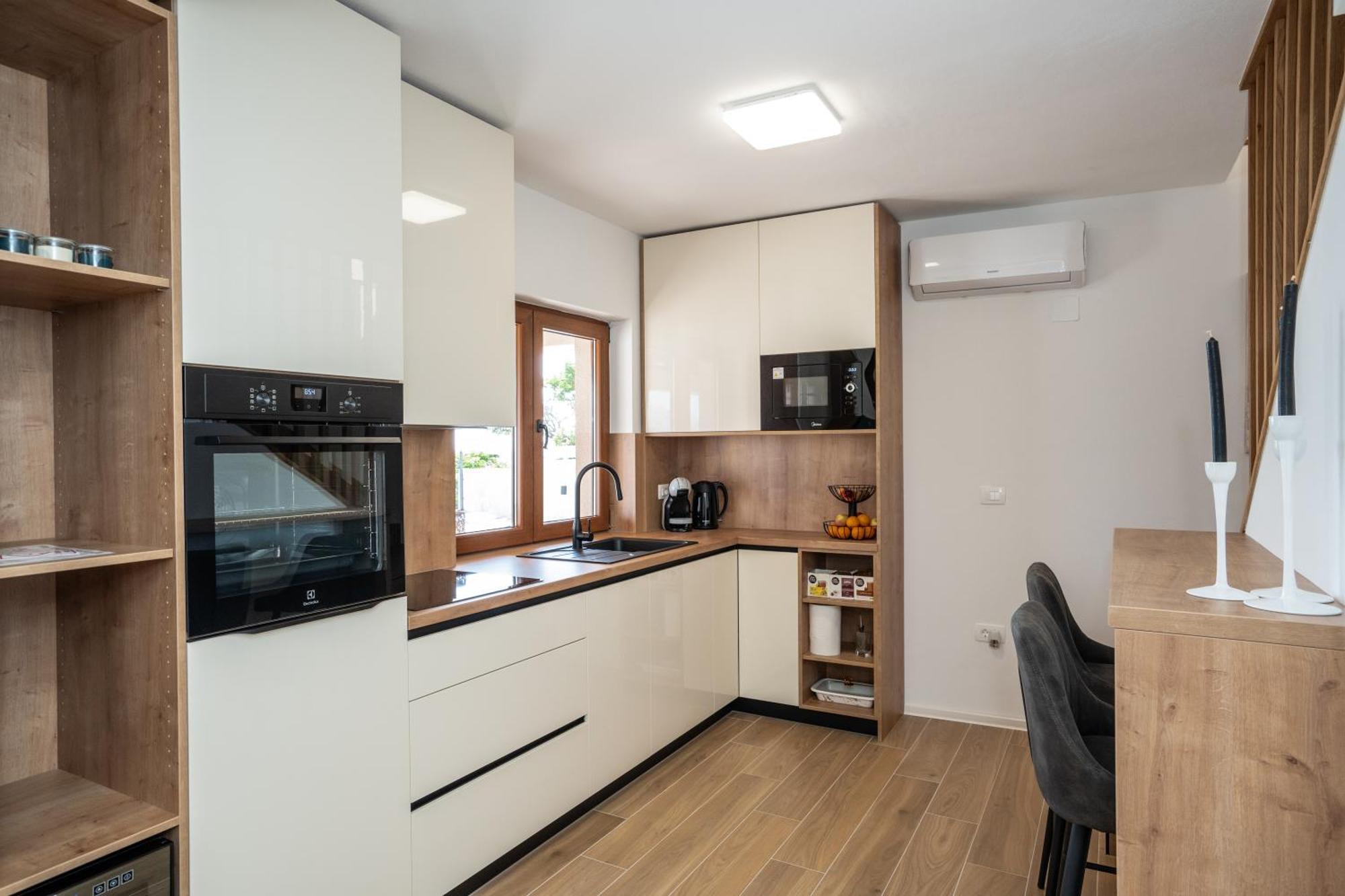 Villa Kamia With Private Heated Pool And Electric Vehicle Adapter Zubovici Luaran gambar